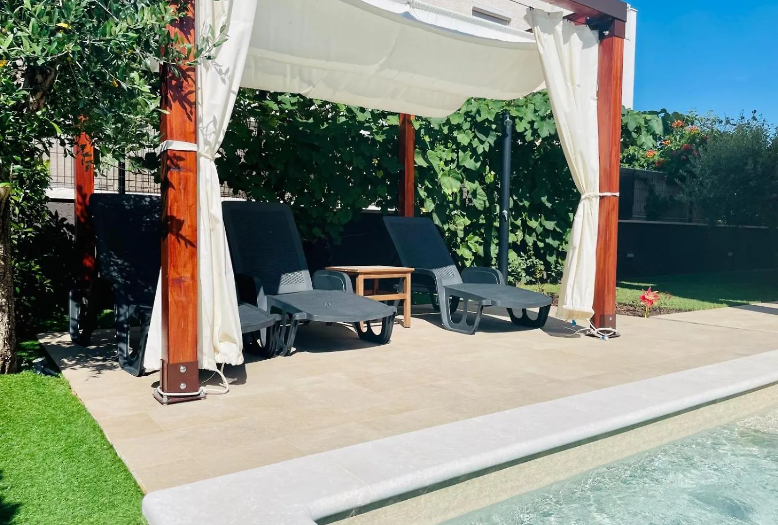 Boutique Apartment With Private Pool For Your Exclusive Use Novigrad Istria